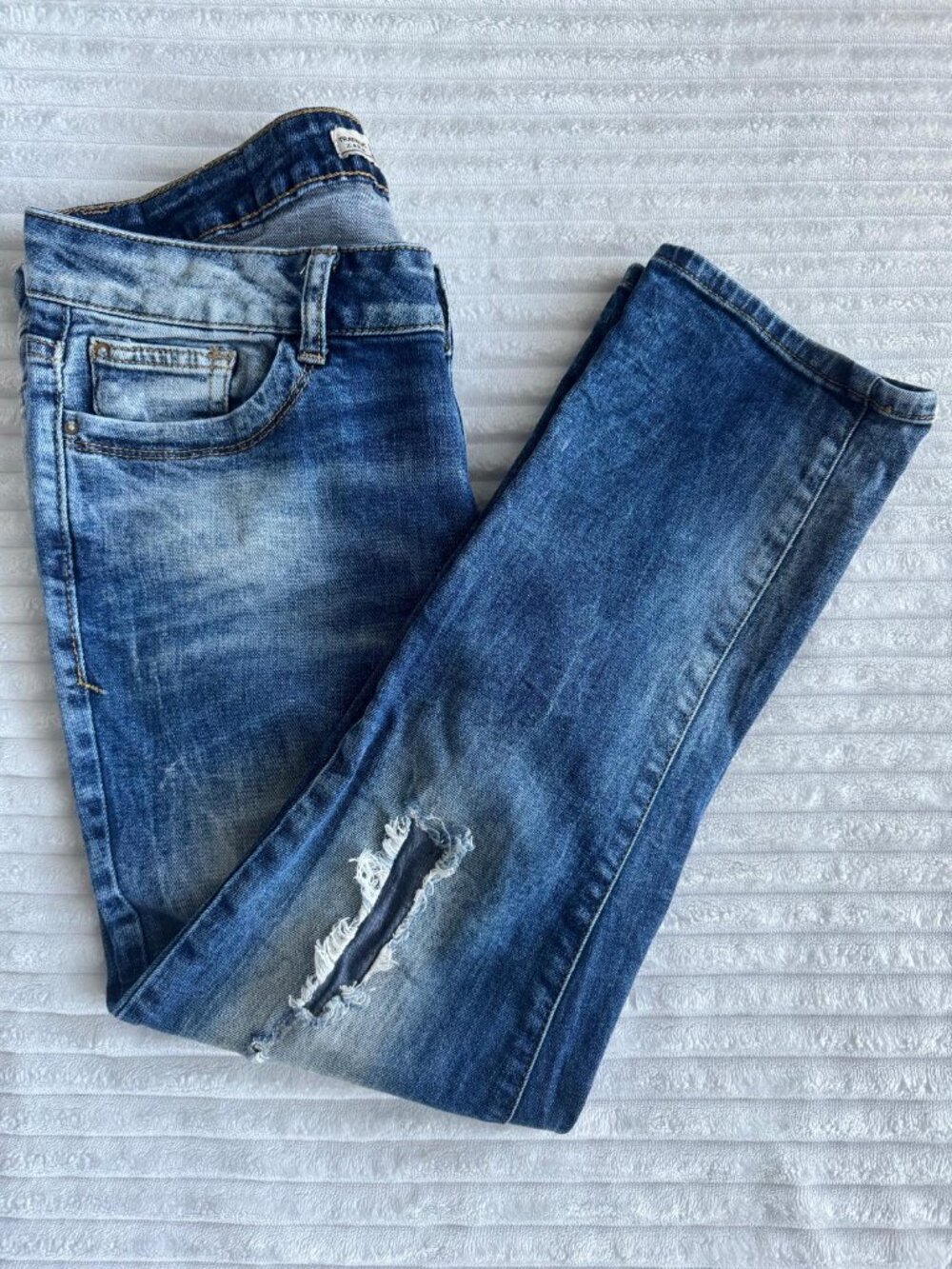 Zara premium‎ wash Jeans Women’s Size 8 Distressed Straight Leg